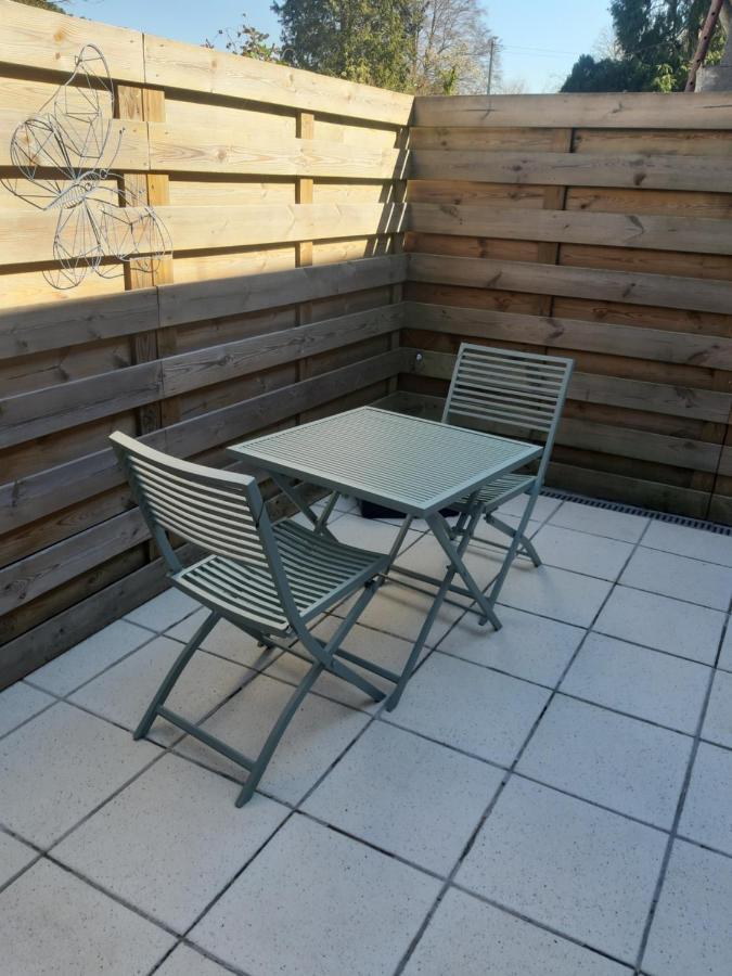 Gite Le Pt'I Baillis Nismes Exterior foto